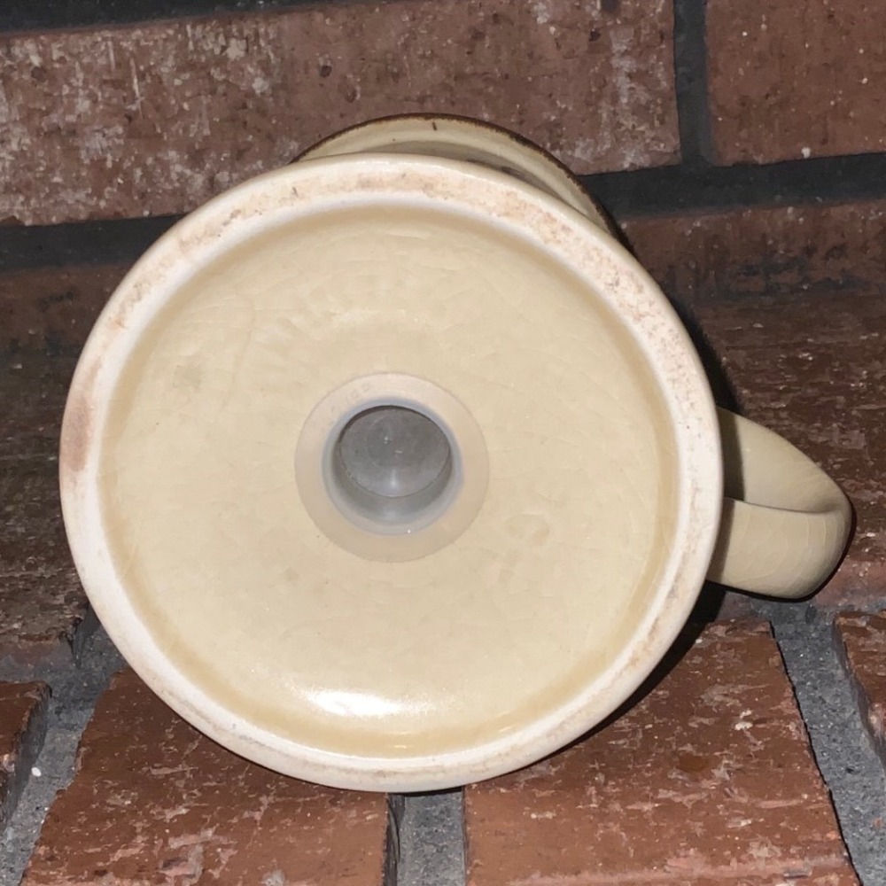 Vintage Pfaltzgraff Stoneware Spice Shaker Cream Floral‎ Crackle Glaze Rustic - Picture 3 of 3